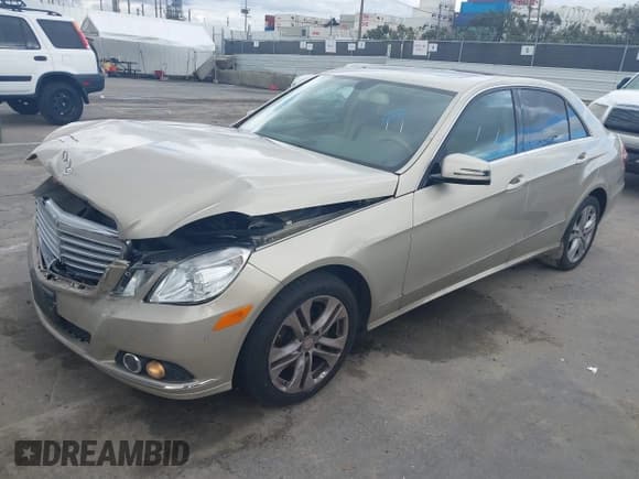 ✅ 2011 Mercedes-Benz E 350 Luxury • VIN: WDDHF5GB5BA313067 • Лот: 43708988. Опубликован ранее на IAAI с пробегом 120 297 миль. Бесплатный доступ к архиву аукционных продаж из США и подробный отчёт об истории автомобиля на DreamBid. Изображение 2.