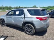 ✅ 2021 Chevrolet Traverse RS • VIN: 1GNEVJKW5MJ166410 • Lot: 42578250. Wystawiony na IAAI z przebiegiem 61 088 mil. Bezpłatny archiwum sprzedaży aukcyjnych z USA i szczegółowy raport historii pojazdu na DreamBid. Zdjęcie 14.