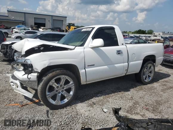 2001 Chevrolet Silverado 1500 с VIN 1GCEK14W41Z300528, выставлен на аукционе Copart как лот 61769105 с пробегом Не указан миль и Списание • Salvage title. История ставок и продаж доступна на DreamBid. Изображение 1.