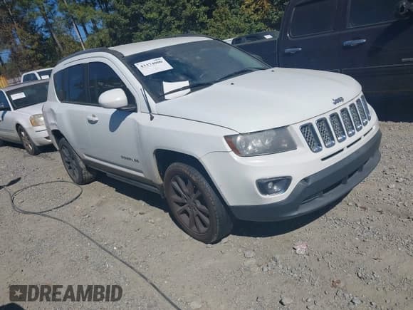 ✅ 2014 Jeep Compass Limited • VIN: 1C4NJCCB2ED679190 • Lot: 43374000. Listed on IAAI with 152,794 mi. Free auction sales archive from the USA and detailed vehicle history report at DreamBid. Image 1.