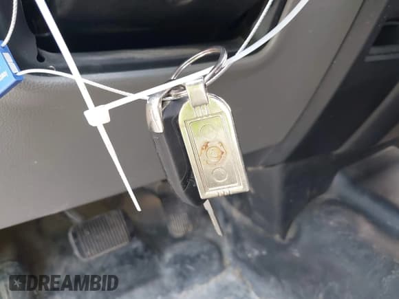 ✅ 2018 Ford F-150 XL • VIN: 1FTEX1CB3JKC44462 • Lot: 42597699. Wystawiony na IAAI z przebiegiem 165 692 mil. Bezpłatny archiwum sprzedaży aukcyjnych z USA i szczegółowy raport historii pojazdu na DreamBid. Zdjęcie 11.