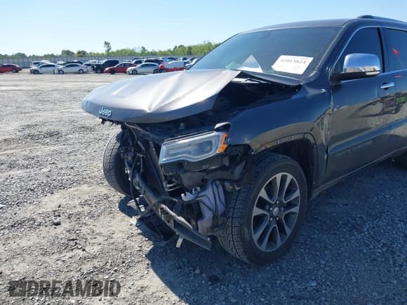 ✅ 2017 Jeep Grand Cherokee Overland • VIN: 1C4RJECG3HC780175 • Лот: 42015824. Опубликован ранее на IAAI с пробегом 181 582 миль. Бесплатный доступ к архиву аукционных продаж из США и подробный отчёт об истории автомобиля на DreamBid. Изображение 6.