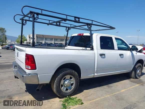 ✅ 2017 Ram 2500 Tradesman • VIN: 3C6UR4CJ0HG587687 • Лот: 42225541. Опубликован ранее на IAAI с пробегом 46 211 миль. Бесплатный доступ к архиву аукционных продаж из США и подробный отчёт об истории автомобиля на DreamBid. Изображение 4.