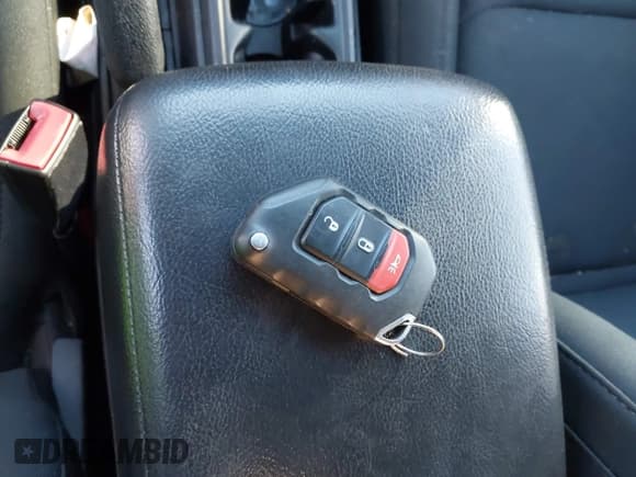 ✅ 2018 Jeep Wrangler Unlimited Sport S • VIN: 1C4HJXDG9JW239593 • Lot: 43512583. Listed on IAAI with 83,215 mi. Free auction sales archive from the USA and detailed vehicle history report at DreamBid. Image 11.