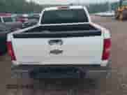 2008 Chevrolet Silverado 1500 1LT z VIN 3GCEC13J48G118065, wystawiony jako IAAI lot #42251569 z przebiegiem 297 165 mil mil oraz . Historia ofert i sprzedaży dostępna na DreamBid. Obrazek 16.