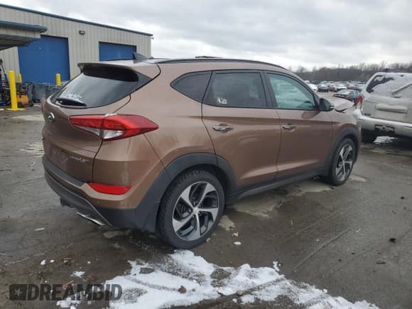 ✅ 2016 Hyundai Tucson Limited • VIN: KM8J33A29GU073802 • Лот: 91967875. Опубликован ранее на Copart с пробегом 56 952 миль. Бесплатный доступ к архиву аукционных продаж из США и подробный отчёт об истории автомобиля на DreamBid. Изображение 3.