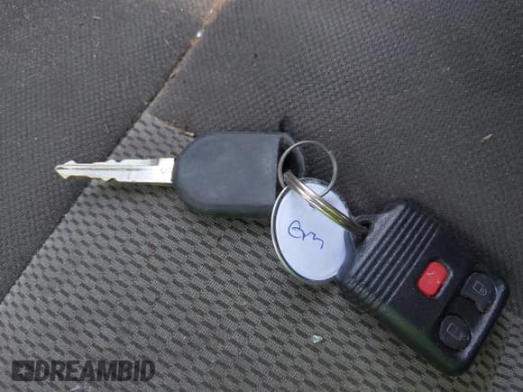 ✅ 2005 Ford F-150 XLT • VIN: 1FTRW12W85FB55154 • Lot: 42968026. Wystawiony na IAAI z przebiegiem 352 163 mil. Bezpłatny archiwum sprzedaży aukcyjnych z USA i szczegółowy raport historii pojazdu na DreamBid. Zdjęcie 11.