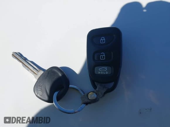 ✅ 2012 Hyundai Elantra GLS • VIN: 5NPDH4AE4CH088392 • Lot: 43609673. Listed on IAAI with 104,428 mi. Free auction sales archive from the USA and detailed vehicle history report at DreamBid. Image 11.