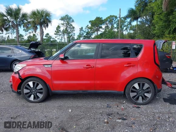 ✅ 2015 Kia Soul + • VIN: KNDJX3A59F7777630 • Lot: 43481433. Wystawiony na IAAI z przebiegiem 116 395 mil. Bezpłatny archiwum sprzedaży aukcyjnych z USA i szczegółowy raport historii pojazdu na DreamBid. Zdjęcie 15.