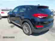 2018 Hyundai Tucson SEL z VIN KM8J33A43JU714984, wystawiony jako IAAI lot #43166577 z przebiegiem 110 239 mil mil oraz . Historia ofert i sprzedaży dostępna na DreamBid. Obrazek 3.