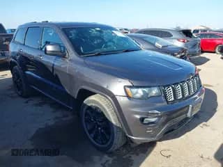 2018 Jeep Grand Cherokee Altitude z VIN 1C4RJFAG0JC501621, wystawiony jako IAAI lot #42838362 z przebiegiem 82 858 mil mil oraz . Historia ofert i sprzedaży dostępna na DreamBid. Obrazek 1.