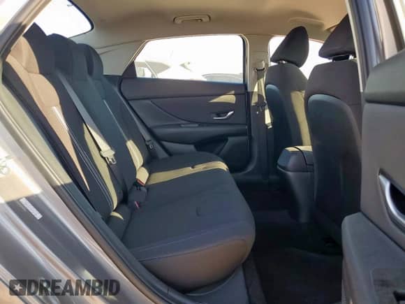 2023 Hyundai Elantra SEL z VIN KMHLS4AG3PU553301, wystawiony jako Copart lot #86451525 z przebiegiem 31 173 mil mil oraz Szkoda całkowita • Salvage title. Historia ofert i sprzedaży dostępna na DreamBid. Obrazek 11.