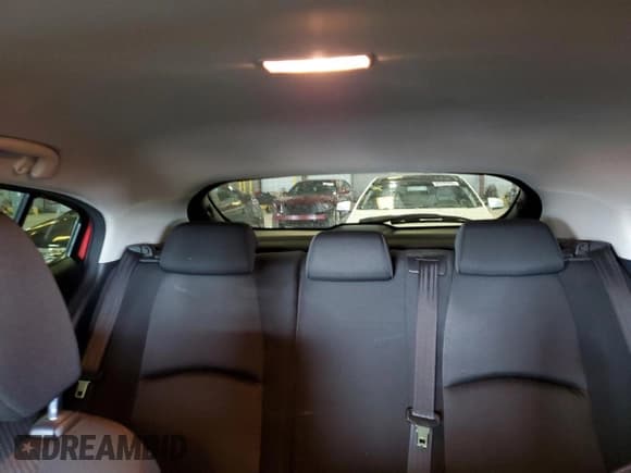 ✅ 2018 Mazda 3 Sport • VIN: 3MZBN1K71JM212007 • Лот: 85137245. Опубликован ранее на Copart с пробегом 78 981 миль. Бесплатный доступ к архиву аукционных продаж из США и подробный отчёт об истории автомобиля на DreamBid. Изображение 10.