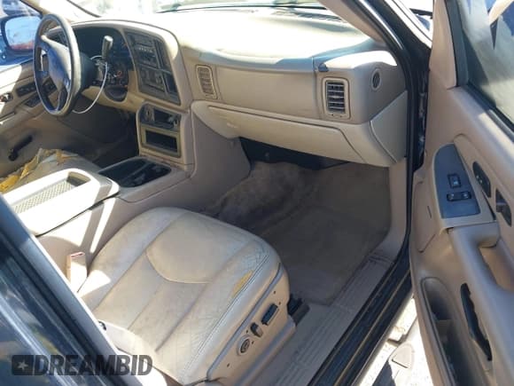 ✅ 2004 Chevrolet Tahoe LS • VIN: 1GNEK13T64R298221 • Лот: 43615648. Опубликован ранее на IAAI с пробегом 199 192 миль. Бесплатный доступ к архиву аукционных продаж из США и подробный отчёт об истории автомобиля на DreamBid. Изображение 5.