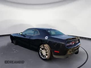 ✅ 2022 Dodge Challenger GT • VIN: 2C3CDZKG0NH160788 • Lot: 49701973. Wystawiony na Copart z przebiegiem 12 935 mil. Bezpłatny archiwum sprzedaży aukcyjnych z USA i szczegółowy raport historii pojazdu na DreamBid. Zdjęcie 2.