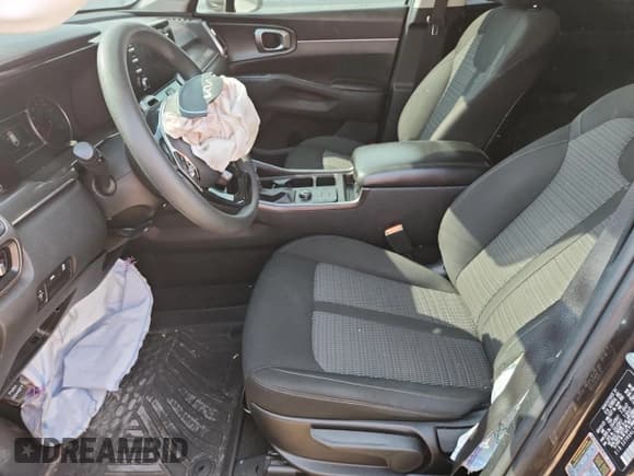 ✅ 2023 Kia Sorento LX • VIN: 5XYRG4LC8PG242328 • Лот: 80707205. Опубликован ранее на Copart с пробегом 62 581 миль. Бесплатный доступ к архиву аукционных продаж из США и подробный отчёт об истории автомобиля на DreamBid. Изображение 7.