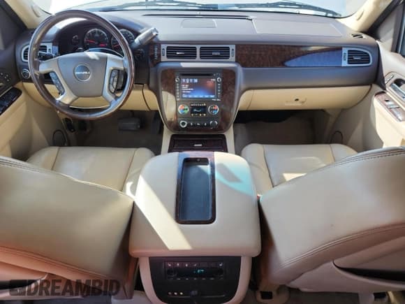 ✅ 2013 GMC Yukon XL Denali • VIN: 1GKS2MEF9DR360882 • Lot: 87124145. Wystawiony na Copart z przebiegiem 134 774 mil. Bezpłatny archiwum sprzedaży aukcyjnych z USA i szczegółowy raport historii pojazdu na DreamBid. Zdjęcie 8.