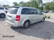 ✅ 2009 Chrysler Town & Country Limited • VIN: 2A8HR64X59R561518 • Lot: 41912572. Wystawiony na IAAI z przebiegiem 165 518 mil. Bezpłatny archiwum sprzedaży aukcyjnych z USA i szczegółowy raport historii pojazdu na DreamBid. Zdjęcie 4.