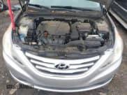 ✅ 2014 Hyundai Sonata GLS • VIN: 5NPEB4AC9EH831202 • Lot: 43317706. Wystawiony na IAAI z przebiegiem 63 024 mil. Bezpłatny archiwum sprzedaży aukcyjnych z USA i szczegółowy raport historii pojazdu na DreamBid. Zdjęcie 10.