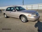 ✅ 1998 Ford Crown Victoria LX • VIN: 2FAFP74W6WX110340 • Lot: 71804755. Wystawiony na Copart z przebiegiem 89 337 mil. Bezpłatny archiwum sprzedaży aukcyjnych z USA i szczegółowy raport historii pojazdu na DreamBid. Zdjęcie 4.