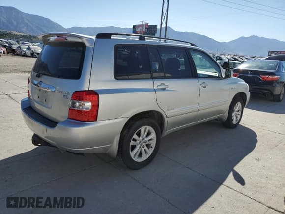 ✅ 2006 Toyota Highlander Limited • VIN: JTEEW21A560020708 • Lot: 71837485. Wystawiony na Copart z przebiegiem 229 414 mil. Bezpłatny archiwum sprzedaży aukcyjnych z USA i szczegółowy raport historii pojazdu na DreamBid. Zdjęcie 3.