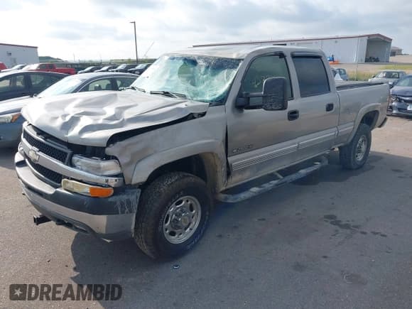 ✅ 2002 Chevrolet Silverado 2500HD LS • VIN: 1GCHK23U42F248954 • Lot: 42783938. Listed on IAAI with 208,017 mi. Free auction sales archive from the USA and detailed vehicle history report at DreamBid. Image 2.