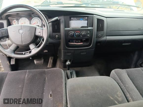 2004 Dodge 3500 ST с VIN 3D7LU38C14G201690, выставлен на аукционе Copart как лот 69419695 с пробегом 166 308 миль миль и Списание • Salvage title. История ставок и продаж доступна на DreamBid. Изображение 8.