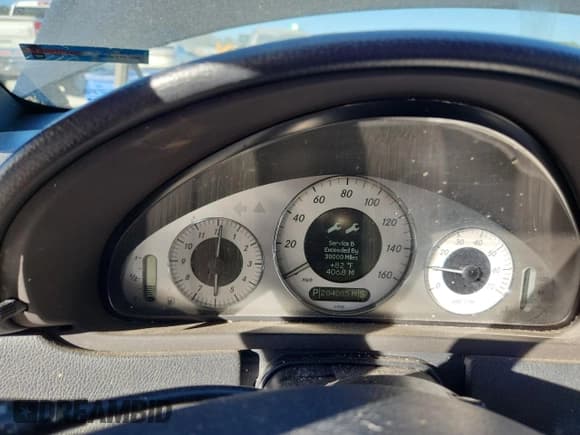 ✅ 2009 Mercedes-Benz CLK 550 • VIN: WDBTK72F29T103951 • Лот: 82550935. Опубликован ранее на Copart с пробегом 204 085 миль. Бесплатный доступ к архиву аукционных продаж из США и подробный отчёт об истории автомобиля на DreamBid. Изображение 9.