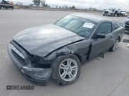 ✅ 2014 Ford Mustang V6 • VIN: 1ZVBP8AM3E5250098 • Лот: 43476055. Опубликован ранее на IAAI с пробегом 110 559 миль. Бесплатный доступ к архиву аукционных продаж из США и подробный отчёт об истории автомобиля на DreamBid. Изображение 2.