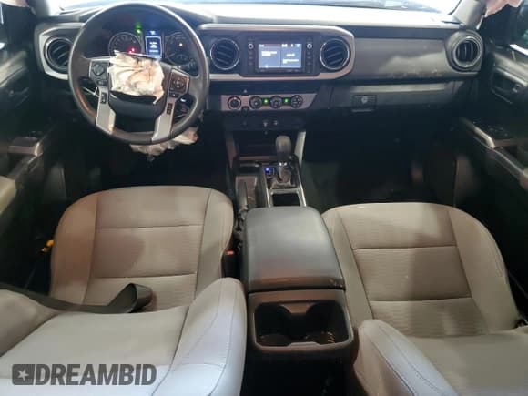 ✅ 2019 Toyota Tacoma SR5 • VIN: 3TMCZ5AN3KM264565 • Lot: 86321095. Listed on Copart with 105,230 mi. Free auction sales archive from the USA and detailed vehicle history report at DreamBid. Image 8.