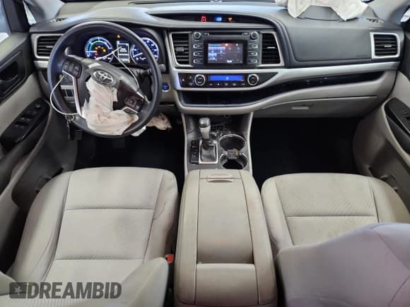 ✅ 2017 Toyota Highlander Hybrid LE • VIN: 5TDBGRFH5HS033235 • Лот: 64440255. Опубликован ранее на Copart с пробегом 118 774 миль. Бесплатный доступ к архиву аукционных продаж из США и подробный отчёт об истории автомобиля на DreamBid. Изображение 8.