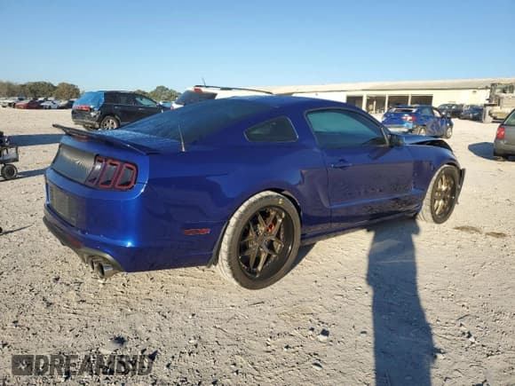 ✅ 2013 Ford Mustang GT • VIN: 1ZVBP8CF9D5230953 • Лот: 86596395. Опубликован ранее на Copart с пробегом 38 529 миль. Бесплатный доступ к архиву аукционных продаж из США и подробный отчёт об истории автомобиля на DreamBid. Изображение 3.