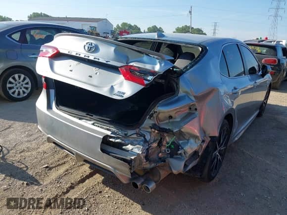 2021 Toyota Camry SE with VIN 4T1T11BK9MU021342, listed as a IAAI auction lot 42947451 with 71,105 mi miles and . Bid and sale history available at DreamBid. Image 6.