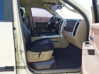 ✅ 2010 Dodge 1500 SLT • VIN: 1D7RV1GT5AS227551 • Lot: 41829058. Wystawiony na IAAI z przebiegiem 123 397 mil. Bezpłatny archiwum sprzedaży aukcyjnych z USA i szczegółowy raport historii pojazdu na DreamBid. Zdjęcie 5.