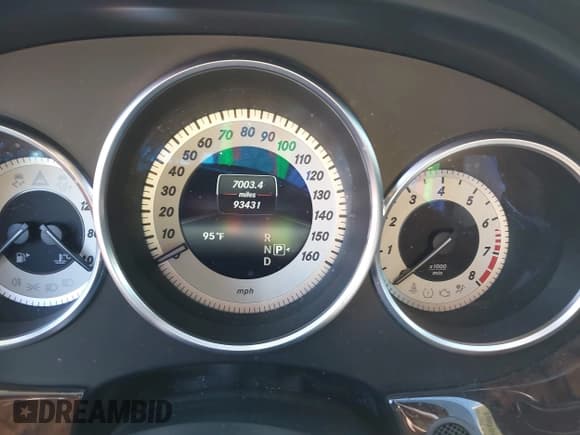 ✅ 2014 Mercedes-Benz CLS 550 • VIN: WDDLJ7DB8EA097096 • Lot: 40084432. Listed on IAAI with 93,431 mi. Free auction sales archive from the USA and detailed vehicle history report at DreamBid. Image 14.