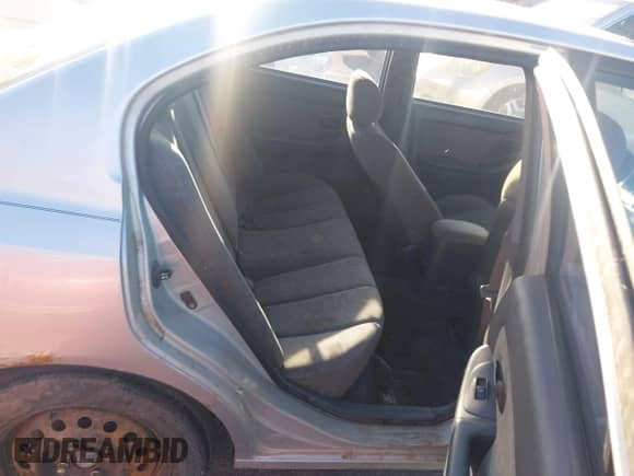 2003 Hyundai Elantra GLS с VIN KMHDN45DX3U679810, выставлен на аукционе IAAI как лот 43577980 с пробегом 273 695 миль миль и . История ставок и продаж доступна на DreamBid. Изображение 8.