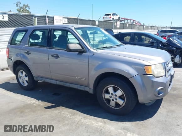 ✅ 2008 Ford Escape XLS • VIN: 1FMCU02Z18KC67656 • Lot: 42818001. Listed on IAAI with 189,172 mi. Free auction sales archive from the USA and detailed vehicle history report at DreamBid. Image 1.
