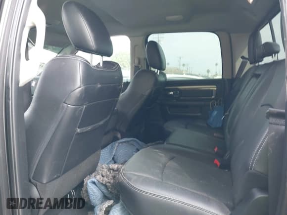 ✅ 2018 Ram 2500 Laramie • VIN: 3C6UR5FL5JG261084 • Lot: 43210823. Listed on IAAI with 91,976 mi. Free auction sales archive from the USA and detailed vehicle history report at DreamBid. Image 21.