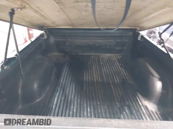 ✅ 1994 Mazda B-Series • VIN: 4F4CR12A5RTM80943 • Lot: 42886371. Wystawiony na IAAI z przebiegiem 212 185 mil. Bezpłatny archiwum sprzedaży aukcyjnych z USA i szczegółowy raport historii pojazdu na DreamBid. Zdjęcie 8.