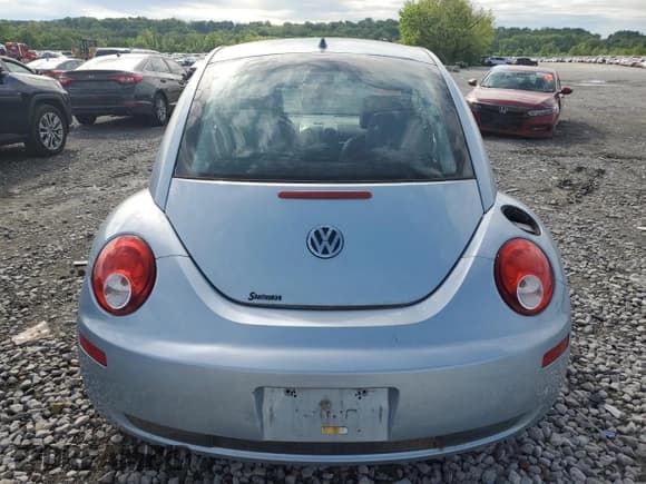 ✅ 2010 Volkswagen Beetle • VIN: 3VWPW3AG3AM013413 • Лот: 56049415. Опубликован ранее на Copart с пробегом Не указан. Бесплатный доступ к архиву аукционных продаж из США и подробный отчёт об истории автомобиля на DreamBid. Изображение 6.