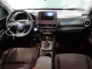 2022 Hyundai Kona SEL с VIN KM8K6CAB2NU830936, выставлен на аукционе Copart как лот 38717603 с пробегом 24 005 миль миль и . История ставок и продаж доступна на DreamBid. Изображение 8.