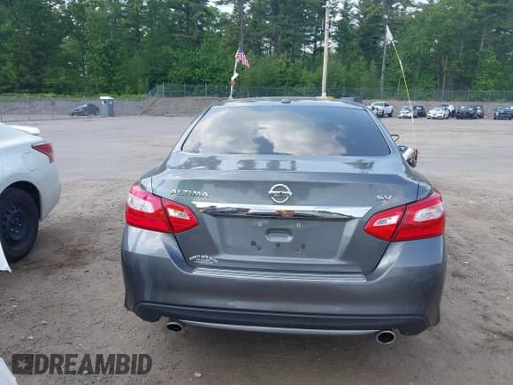 ✅ 2017 Nissan Altima SR • VIN: 1N4AL3AP7HC205243 • Lot: 42437100. Wystawiony na IAAI z przebiegiem 145 256 mil. Bezpłatny archiwum sprzedaży aukcyjnych z USA i szczegółowy raport historii pojazdu na DreamBid. Zdjęcie 16.