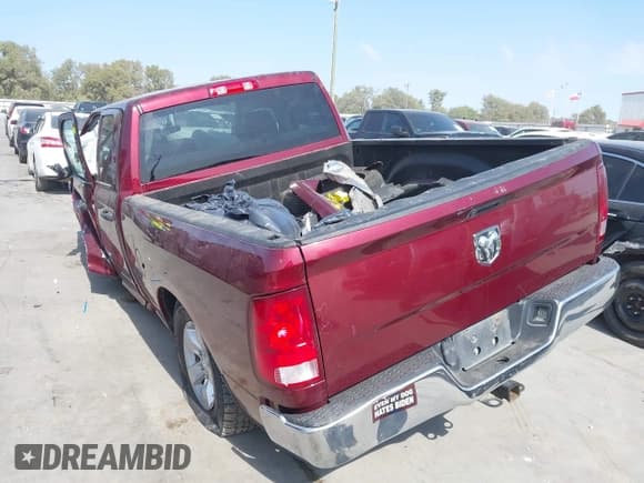 ✅ 2019 Ram 1500 Tradesman • VIN: 1C6RR6FG2KS653528 • Lot: 43504180. Wystawiony na IAAI z przebiegiem 170 955 mil. Bezpłatny archiwum sprzedaży aukcyjnych z USA i szczegółowy raport historii pojazdu na DreamBid. Zdjęcie 3.