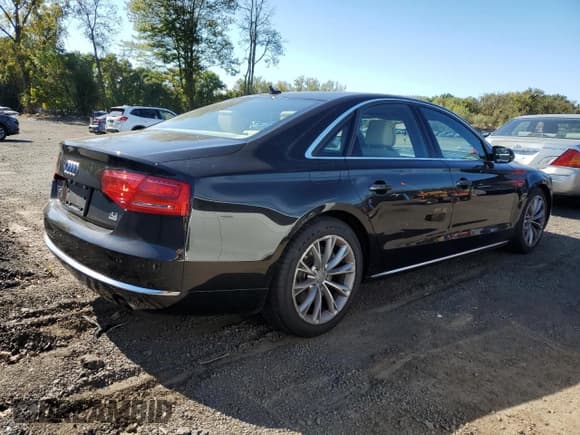 ✅ 2011 Audi A8 • VIN: WAUAVAFD5BN023881 • Lot: 85327595. Wystawiony na Copart z przebiegiem 69 873 mil. Bezpłatny archiwum sprzedaży aukcyjnych z USA i szczegółowy raport historii pojazdu na DreamBid. Zdjęcie 3.