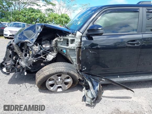 ✅ 2021 Toyota 4Runner SR5 • VIN: JTEMU5JR0M5899155 • Lot: 42962246. Wystawiony na IAAI z przebiegiem 46 339 mil. Bezpłatny archiwum sprzedaży aukcyjnych z USA i szczegółowy raport historii pojazdu na DreamBid. Zdjęcie 17.