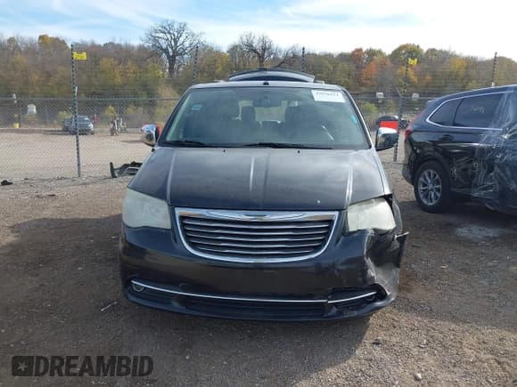 ✅ 2011 Chrysler Town & Country Touring L • VIN: 2A4RR8DG8BR716571 • Lot: 43636511. Wystawiony na IAAI z przebiegiem 192 826 mil. Bezpłatny archiwum sprzedaży aukcyjnych z USA i szczegółowy raport historii pojazdu na DreamBid. Zdjęcie 12.