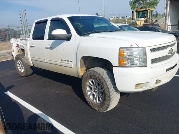 ✅ 2010 Chevrolet Silverado 1500 LT • VIN: 3GCRKSE34AG216284 • Лот: 43265517. Опубликован ранее на IAAI с пробегом 310 058 миль. Бесплатный доступ к архиву аукционных продаж из США и подробный отчёт об истории автомобиля на DreamBid. Изображение 1.