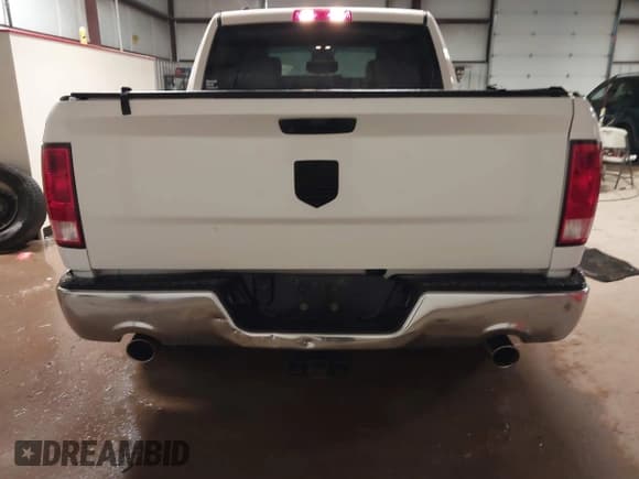 ✅ 2019 Ram 1500 Express • VIN: 1C6RR6KT5KS746871 • Лот: 41576406. Опубликован ранее на IAAI с пробегом 110 648 миль. Бесплатный доступ к архиву аукционных продаж из США и подробный отчёт об истории автомобиля на DreamBid. Изображение 17.