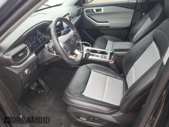 ✅ 2022 Ford Explorer XLT • VIN: 1FMSK7DH2NGC40740 • Lot: 82729865. Listed on Copart with 43,713 mi. Free auction sales archive from the USA and detailed vehicle history report at DreamBid. Image 7.