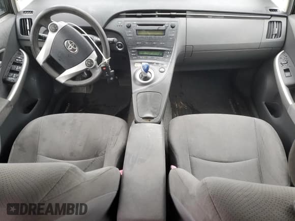 ✅ 2010 Toyota Prius III • VIN: JTDKN3DU8A0155776 • Лот: 90825715. Опубликован ранее на Copart с пробегом 220 799 миль. Бесплатный доступ к архиву аукционных продаж из США и подробный отчёт об истории автомобиля на DreamBid. Изображение 8.